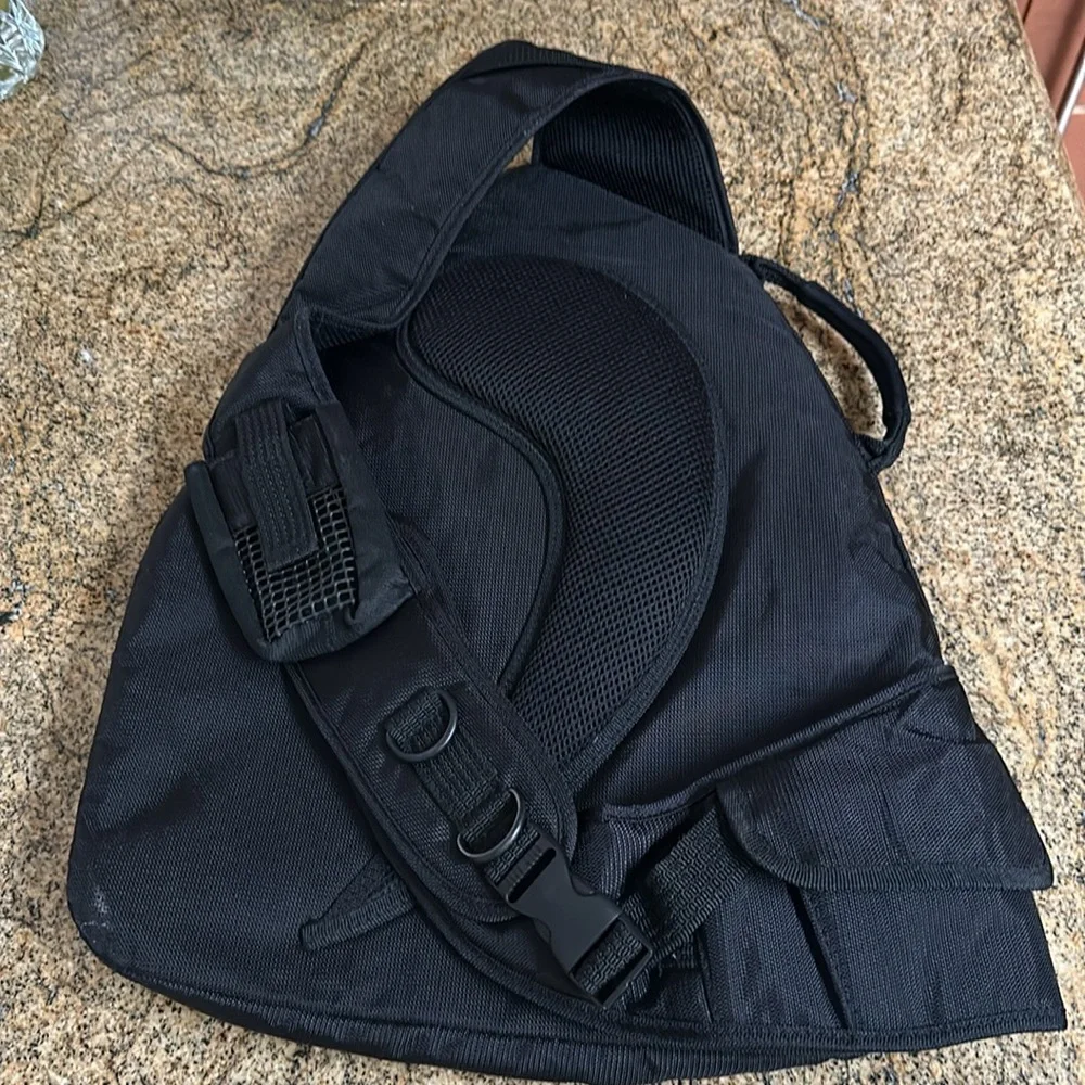 Everki Stile for Motion Sling Bag Black& Gray